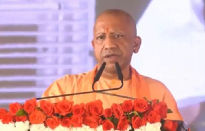 सीएम योगी ने कहा- प्रतिभा जाति, मत और मजहब की बंधक नहीं होती, विपक्ष पर साधा निशाना