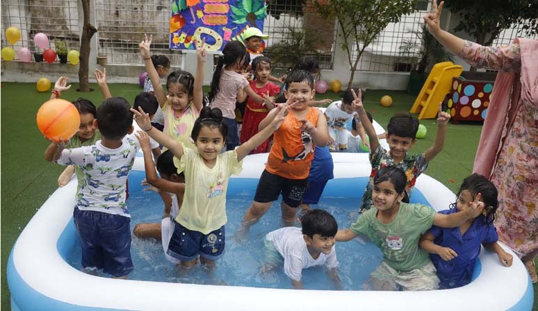 सी.एम.एस. अशर्फाबाद कैम्पस द्वारा  नो बैग डे का आयोजन