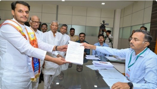 भतीजे अजित पवार के खिलाफ पोते को उतारने वाले शरद पवार ने कर दी बड़ी भविष्यवाणी