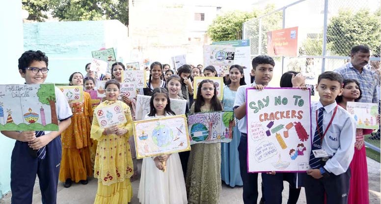 Over 63,000 CMS students pledge to celebrate Cracker-free Diwali