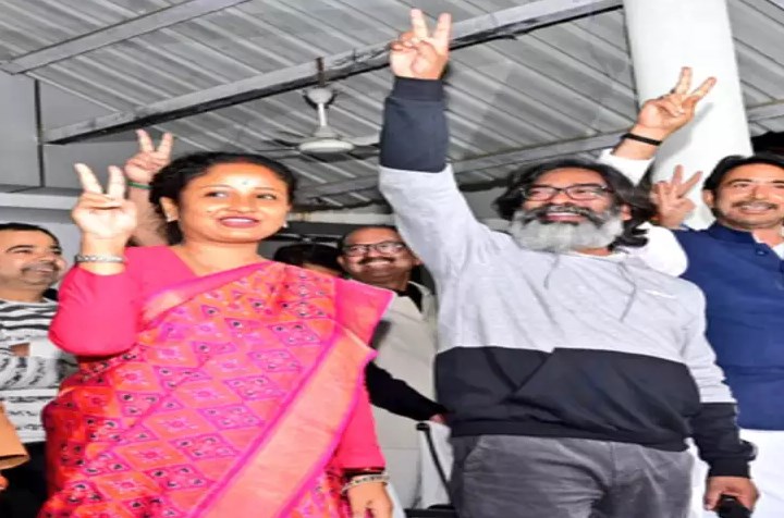 सीएम की शपथ के तुरंत बाद शहीद अग्निवीर के आश्रित को नियुक्ति पत्र और 10 लाख मुआवजा देंगे हेमंत सोरेन