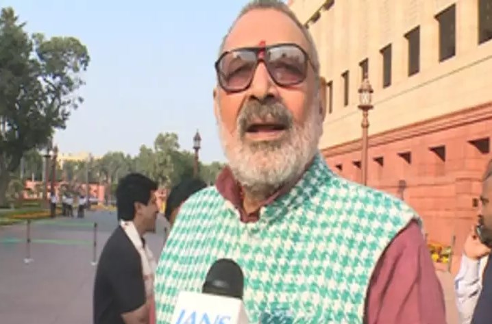 बांग्लादेश में हिंदुओं पर हो रही हिंसा पर टुकड़े-टुकड़े गैंग की जुबान क्यों नहीं खुलती : गिरिराज सिंह