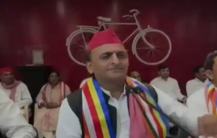 संविधान दिवस सच्चे मन से निभाने वाला फर्ज, कोई दिखावटी सालाना जलसा नहीं: अखिलेश यादव
