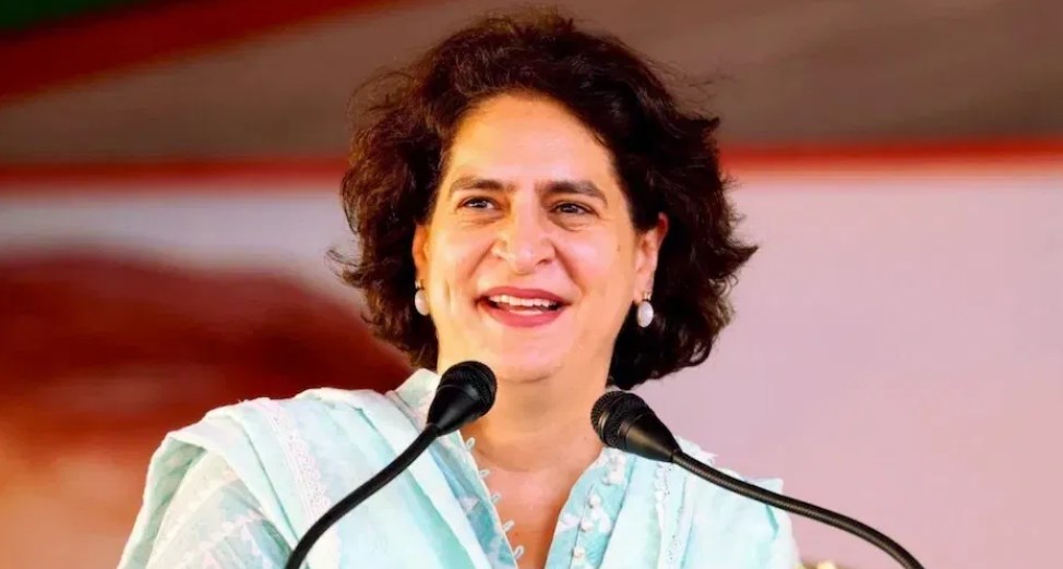 इंदिरा इज बैक… प्रयागराज में लगे पोस्टर, वायनाड के रिजल्ट से पहले प्रियंका को दी बधाई
