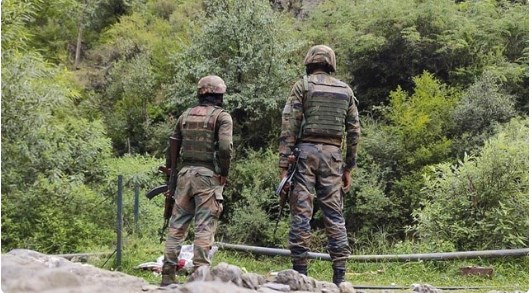 जम्मू-कश्मीर में किश्तवाड़ के जंगल में सेना का तलाशी अभियान, 3-4 आतंकियों के छिपे होने की आशंका