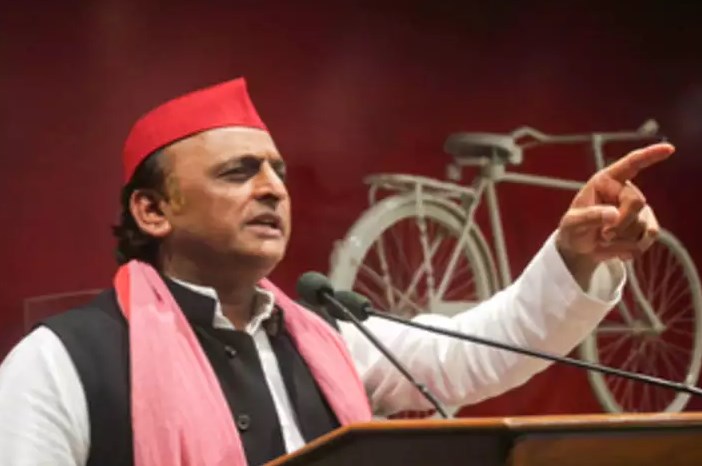 संभल हिंसा: अखिलेश ने फोटो जारी कर पूछा पहले पहल फसाद की वजह बने, उनकी तस्वीरें कब लगेंगी