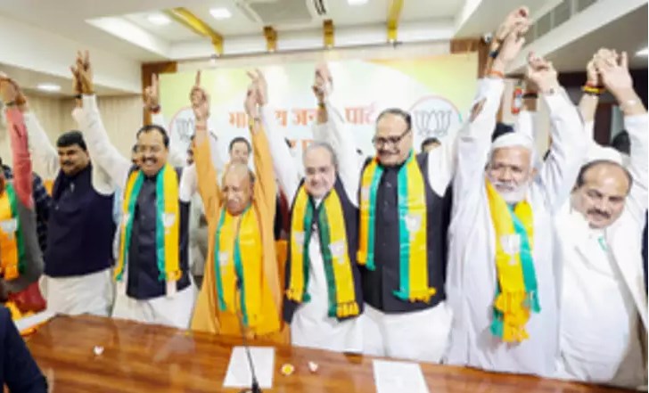 यूपी उपचुनाव परिणाम : एनडीए की सात सीटों पर जीत, सपा दो पर विजयी