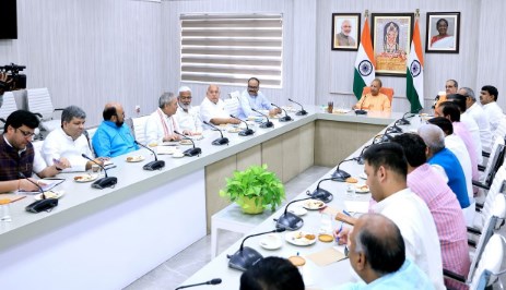 देश को जल्द मिलेगी पहली नाइट सफारी. सीएम योगी ने बैठक कर लिया तैयारियों का जायजा