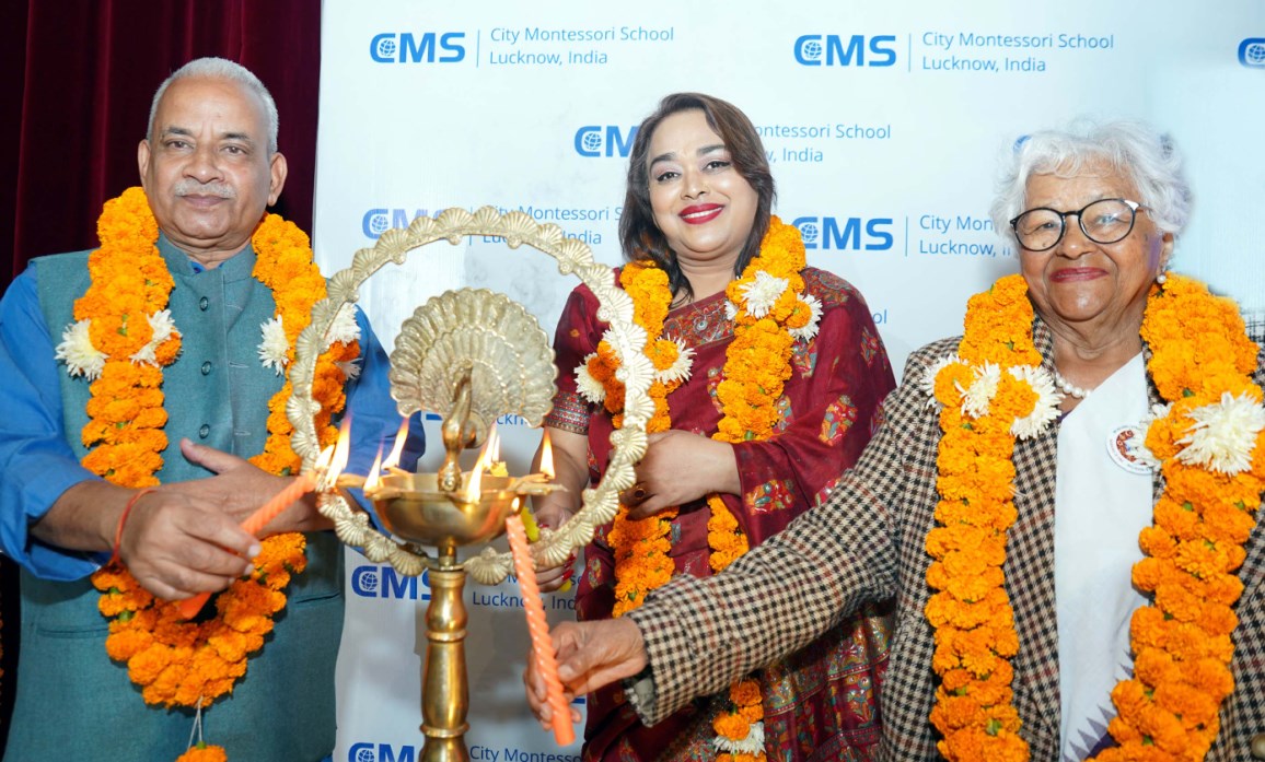 घर व विद्यालय में बच्चों को नैतिकता का वातावरण उपलब्ध करायें : श्री दिलीप कुमार अग्निहोत्री, राज्य सूचना आयुक्त