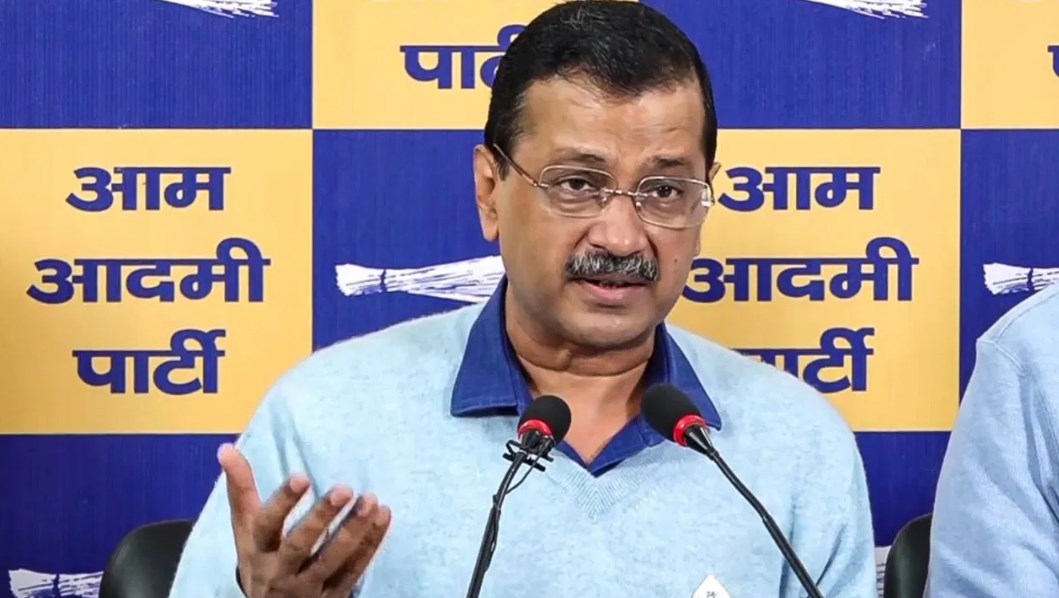 मास्टरस्ट्रोक या एंटी इनकंबेंसी पर झाड़ू… केजरीवाल ने काट दिए 31 में से 18 विधायकों के टिकट