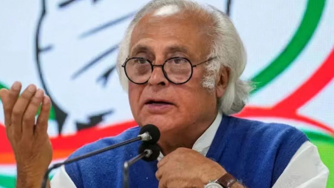  जयराम रमेश ने चुनाव आयोग पर उठाए सवाल, बोले- पारदर्शिता से इतना डर क्यों?