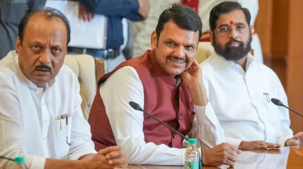 महाराष्ट्र में मंत्रियों के विभागों का बंटवारा, फडणवीस को गृह, शिंदे-अजित को क्या मिला?