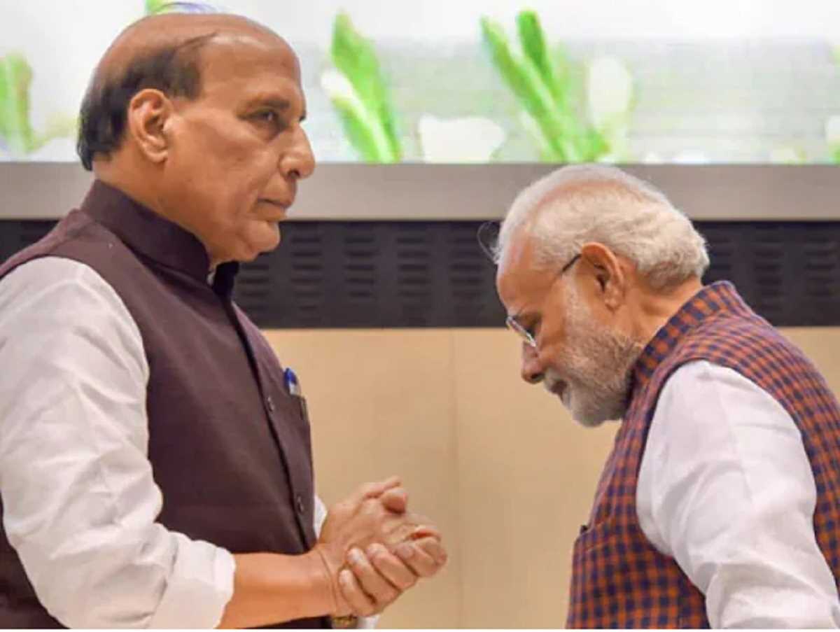 प्रधानमंत्री नरेंद्र मोदी और रक्षा मंत्री राजनाथ सिंह के बीच हुई अहम मुलाकात