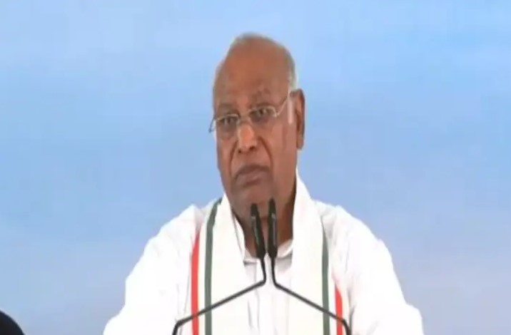 सरकार के साथ कंधे से कंधा मिलाकर खड़े हैं लेकिन... पहलगाम हमले पर खरगे ने पीएम मोदी को दिया ये खास मैसेज 