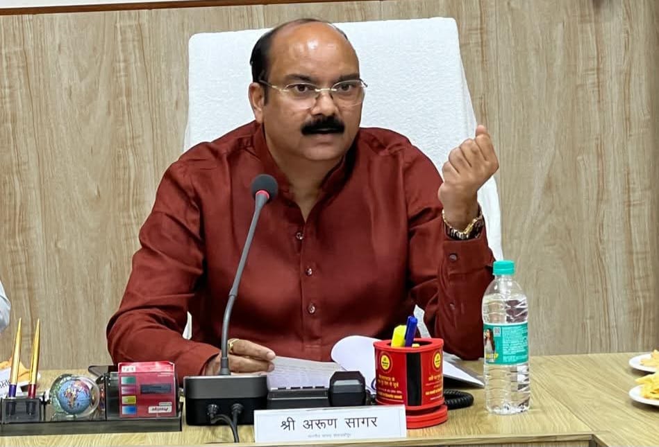 भाजपा सांसद अरुण सागर की शिकायत पर अधीक्षण अभियंता जेपी वर्मा निलंबित