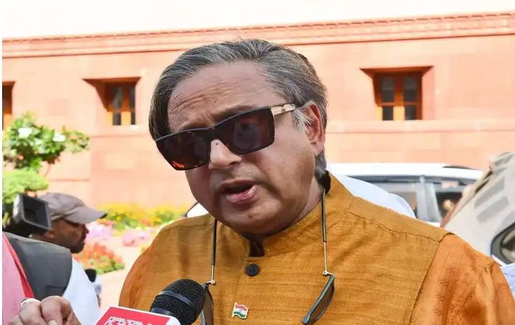 शशि थरूर को मोदी सरकार देने जा रही अहम जिम्मेदारी...विदेशों में पाकिस्तान की खोलेंगे पोल