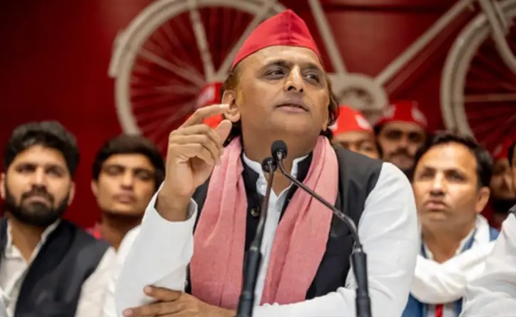 अखिलेश यादव का तीखा हमला: भाजपा सरकार पर लगाया सामाजिक अन्याय का आरोप, ब्रजेश पाठक को घेरा