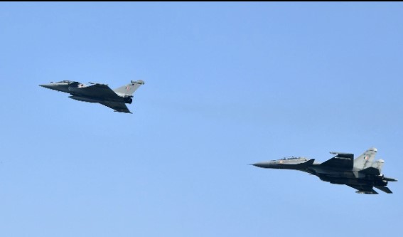 पाकिस्तान सीमा पर भारत ने अचानक जारी किया NOTAM, राफेल, सुखोई और मिराज जैसे कई लड़ाकू विमान करेंगे युद्धाभ्यास