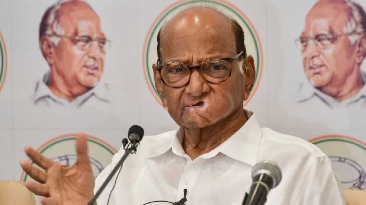 महाराष्ट्र में शरद पवार को झटका, दो पूर्व मंत्री,तीन पूर्व विधायक राकांपा में शामिल