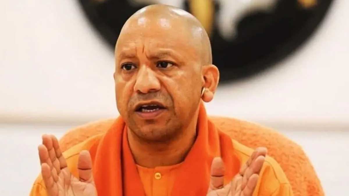 यूपी में इन परिवारों के मुखिया को हर महीने मिलेगी ₹18,400 की सैलरी देगी योगी सरकार