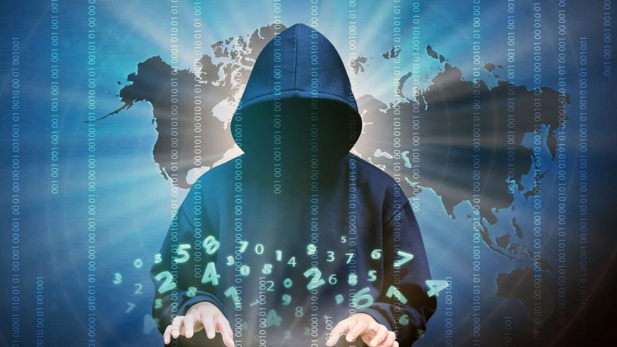 सावधान! व्हाट्सएप की एक फाइल ने उड़ाए कारोबारी के 10 लाख, पुलिस भी रह गई दंग