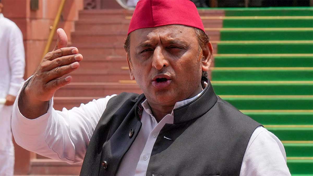 UP News: सिद्धार्थनगर में वोटर लिस्ट घोटाले पर बड़ी कार्रवाई, अखिलेश यादव ने बीजेपी पर बोला जोरदार हमला