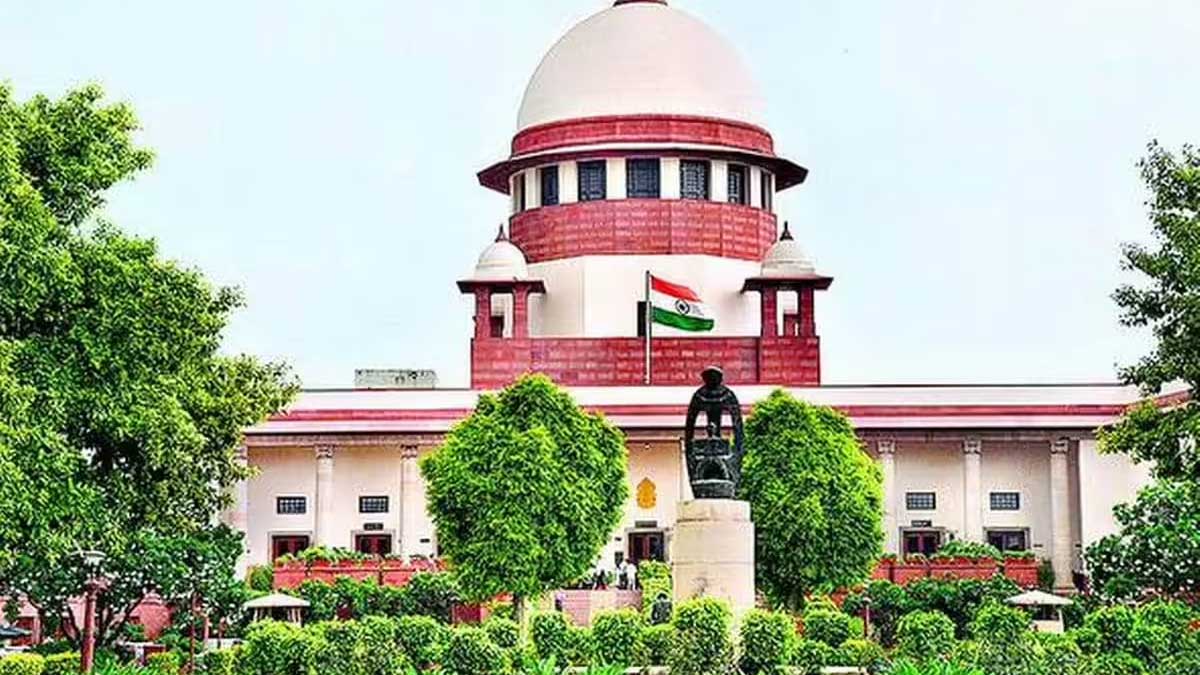 सुप्रीम कोर्ट का बड़ा फैसला: अनाथ बच्चों को RTE एक्ट के तहत मिलेगा स्कूलों में प्रवेश, सभी राज्यों को 4 हफ्ते में अधिसूचना जारी करने का निर्देश