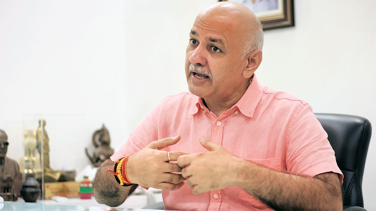 ईडी रेड पर भड़के मनीष सिसोदिया, बोले– AAP डरने वाली नहीं, पीएम को डिग्री दिखानी ही पड़ेगी