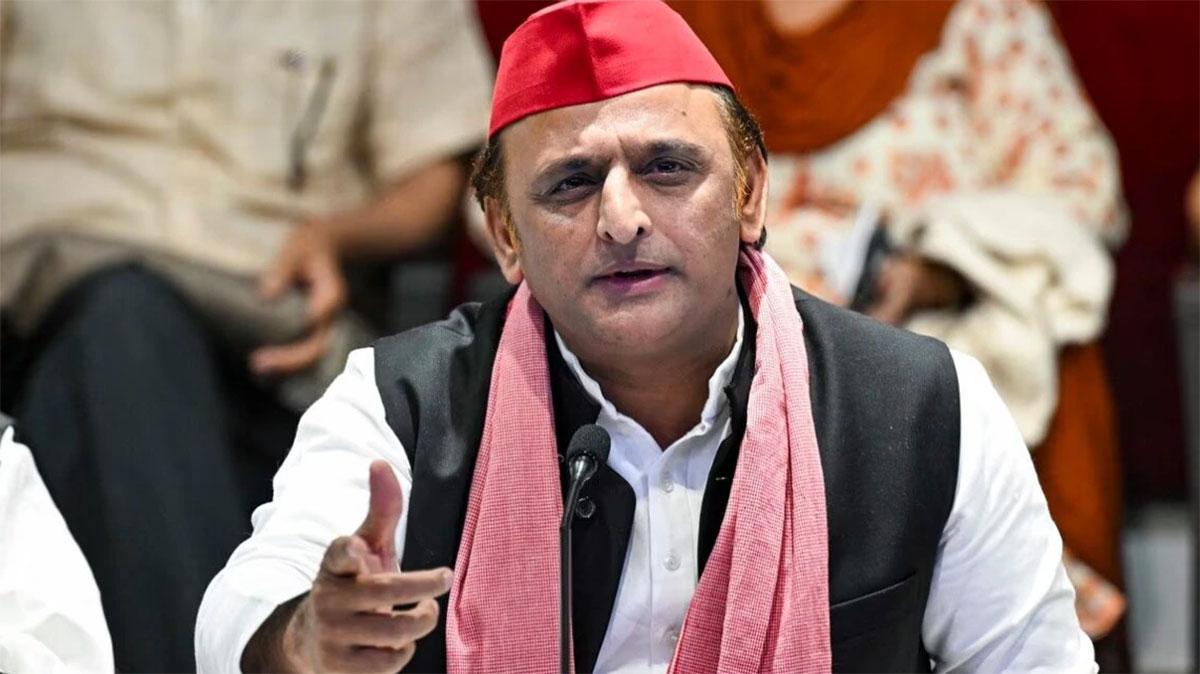 अखिलेश यादव का आरोप; बेबी रानी मौर्य का जानबूझकर कराया जा रहा अपमान