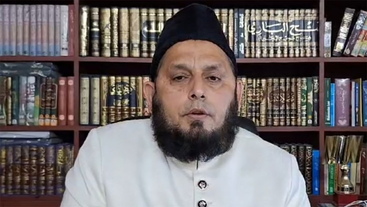 I Love Mohammad विवाद अब यहीं रोके जाएं – मौलाना रशीद फिरंगी की लोगों से अपील
