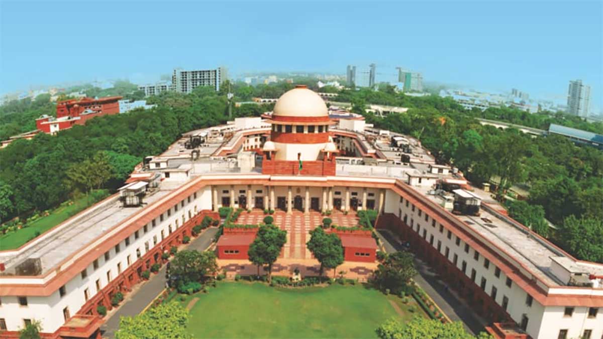Mumbai Tree Cutting Case: मुंबई में पेड़ों की कटाई पर सुप्रीम कोर्ट सख्त, महाराष्ट्र सरकार से जवाब तलब - चेतावनी दी, सभी अनुमतियां रद्द होंगी