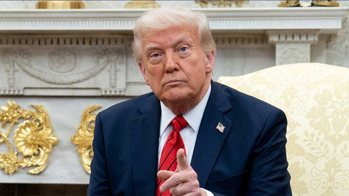 Trump Anger White House: व्हाइट हाउस में प्रेस कॉन्फ्रेंस के दौरान ट्रंप का गुस्सा, कैमरामैन को डांटा, फिर सबको हंसा दिया