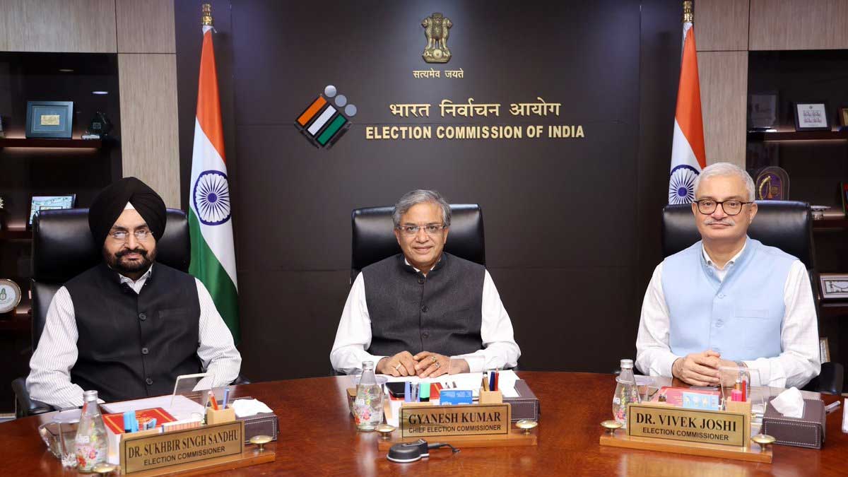 Election Commission News: चुनाव आयोग का बड़ा ऐलान, अब बिहार की तरह 12 और राज्यों में शुरू होगा SIR, जानिए किन राज्यों में होगी कार्रवाई