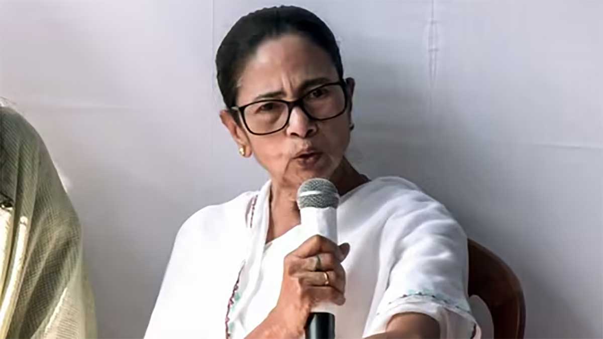 दुर्गापुर गैंगरेप केस पर ममता बनर्जी का बयान विवादों में, परिवार बोला—घटना आधी रात नहीं, रात 8 बजे की है