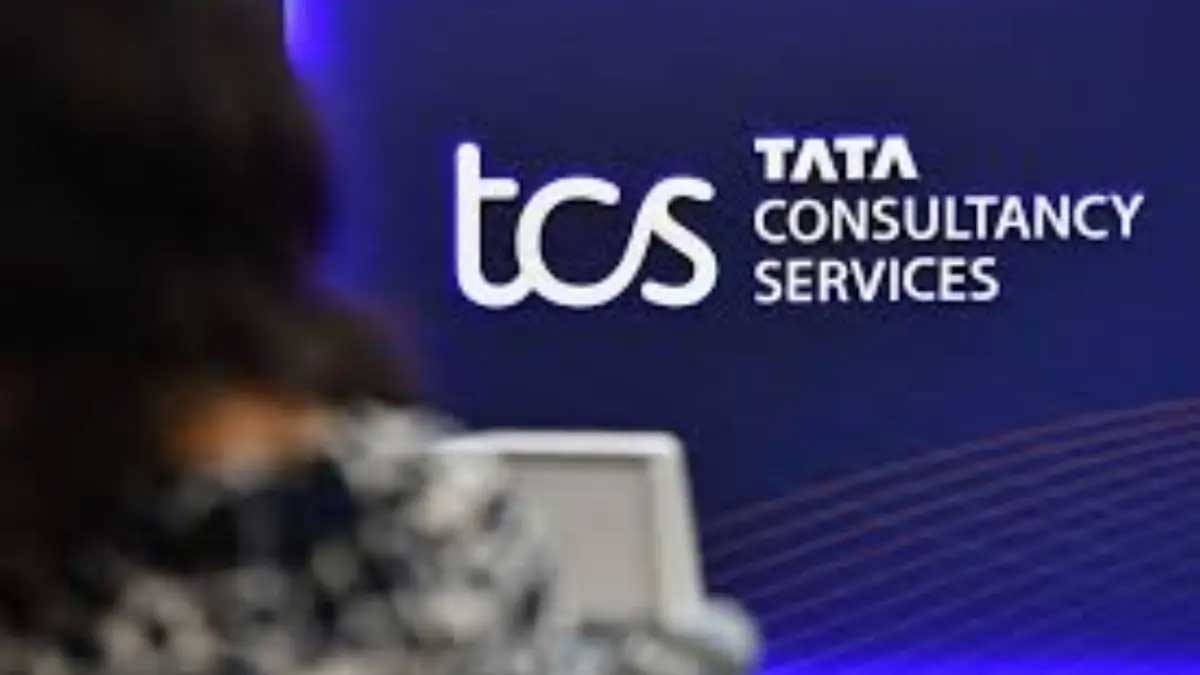 TCS Layoffs Controversy: क्या कंपनी ने असली आंकड़े छिपाए? HR बोले- ‘वर्कफोर्स री-स्ट्रक्चरिंग’, कर्मचारियों का संगठन बोला- ‘छिपी हुई छंटनी’