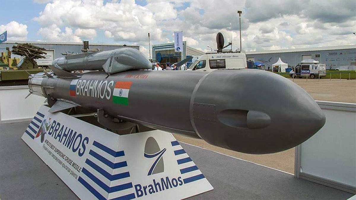 ऑपरेशन सिंदूर के बाद BrahMos की डिमांड में धमाकेदार उछाल, इंडोनेशिया बड़ी डील फाइनल करने ही वाला, जानें एक मिसाइल बनाने में कितना खर्च आता है