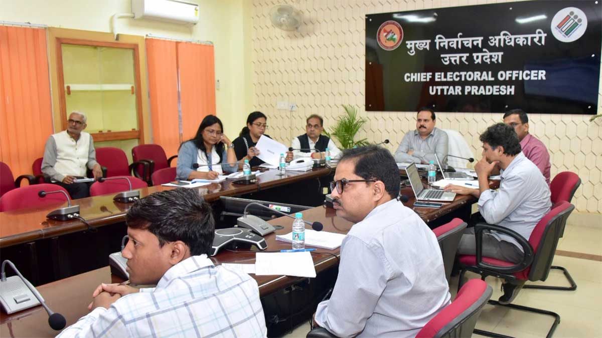 यूपी में SIR के बीच BLO को मिली बड़ी राहत, डबल सैलरी के बाद अब चुनाव आयोग ने 11 दिसंबर तक बढ़ाई डेडलाइन