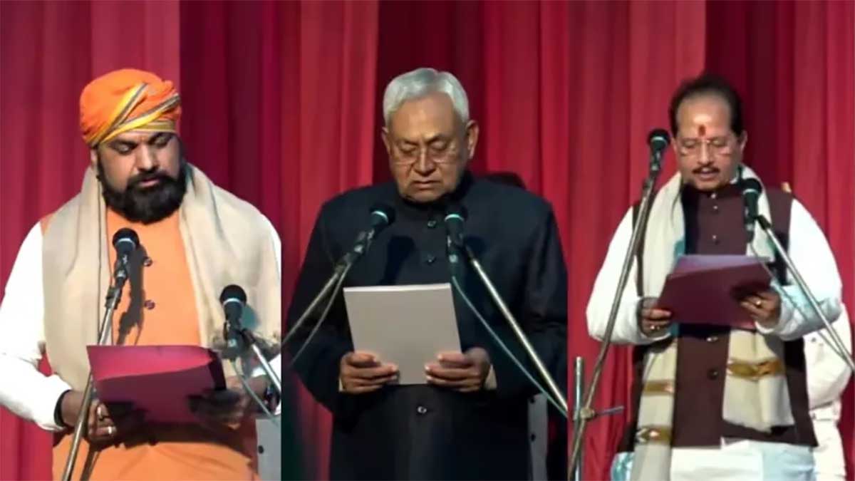 नीतीश कुमार ने 10वीं बार ली बिहार के CM पद की शपथ, सम्राट चौधरी और विजय सिन्हा बने डिप्टी सीएम