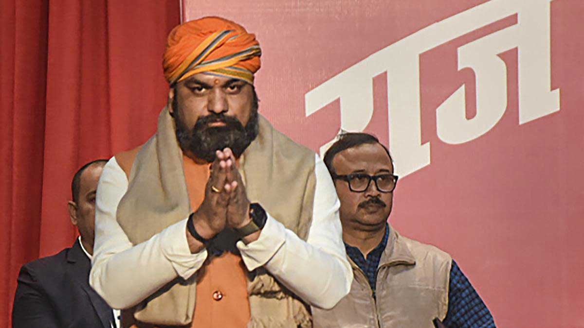 डिप्टी CM की शपथ लेने के बाद सम्राट चौधरी की पहली प्रतिक्रिया, मैं एक सिपाही हूं, कहा- बिहार को पीएम मोदी और सीएम नीतीश पर भरोसा