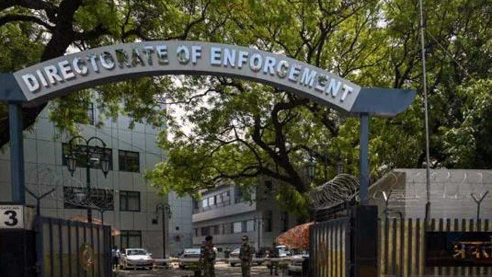 ED की दिल्ली में बड़ी रेड, सूटकेस में मिले करोड़ों के हीरे-जेवरात, 5 करोड़ कैश गिनने के लिए मंगानी पड़ी मशीन