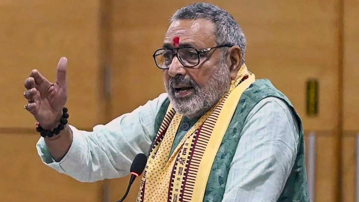 गिरिराज सिंह का बड़ा हमला, बोले- पाकिस्तान की तरह बांग्लादेश में हिंदुओं को किया जा रहा खत्म, राहुल गांधी को बताया देशद्रोही