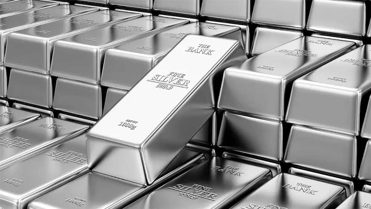 Gold Silver Price: चांदी ने बनाया इतिहास, पहली बार 2 लाख के पार, सोने की कीमतों में भी हाहाकार