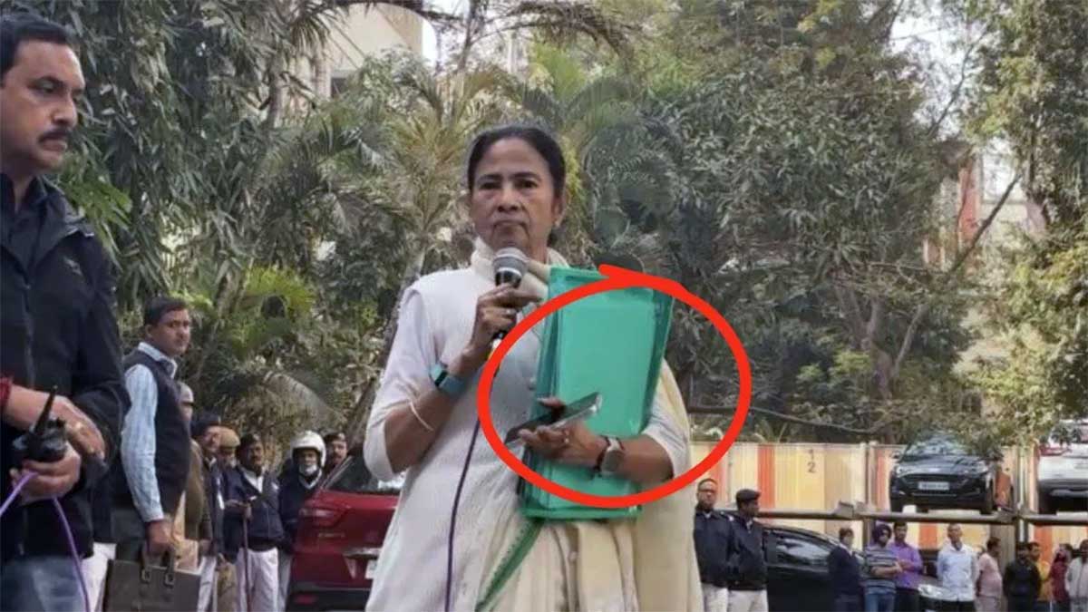 I-PAC रेड पर संग्राम: ममता बोलीं- कागज चुराने आए थे; ED का पलटवार- उल्टा आप लोगों ने हमारे दस्तावेज छीने