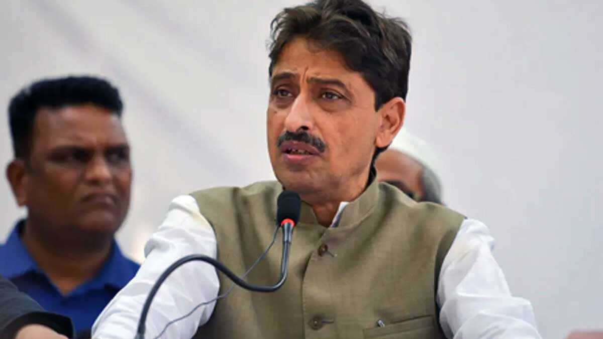 हिजाब वाली PM बनी तो पाकिस्तान जैसी बात? ओवैसी के बयान पर भड़के कांग्रेस सांसद, पूछा- नफरत क्यों फैला रहे हो?