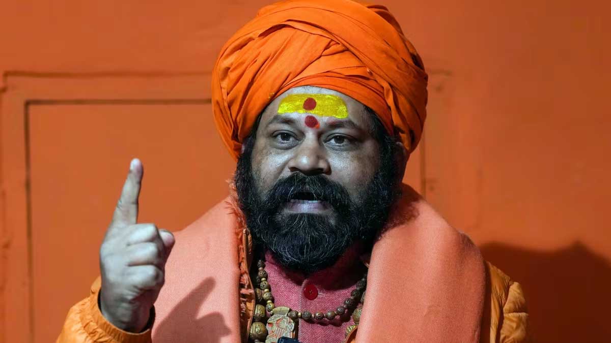अयोध्या में मुसलमानों के प्रवेश पर लगे रोक, राम मंदिर में नमाज की घटना पर भड़के महंत राजू दास ने प्रशासन को दी चेतावनी