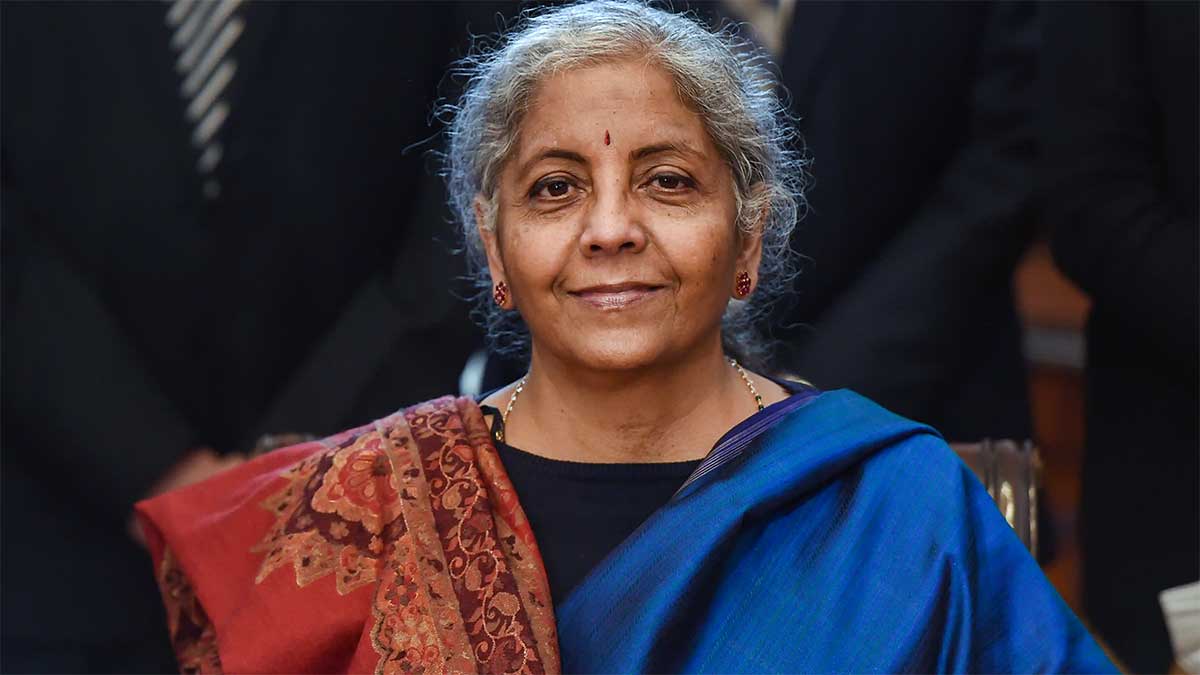 ग्लोबल तूफानों के बीच भारत बना चमकता सितारा, आर्थिक सर्वे पेश कर निर्मला सीतारमण ने दी GDP पर बड़ी खुशखबरी