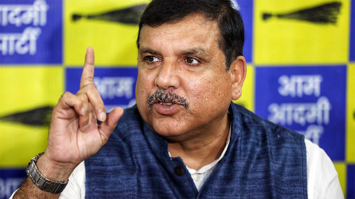 काशी में मंदिर टूटे तो चुप रहना पाप, सवाल उठाने पर हुई FIR तो संजय सिंह ने सरकार को ललकारा