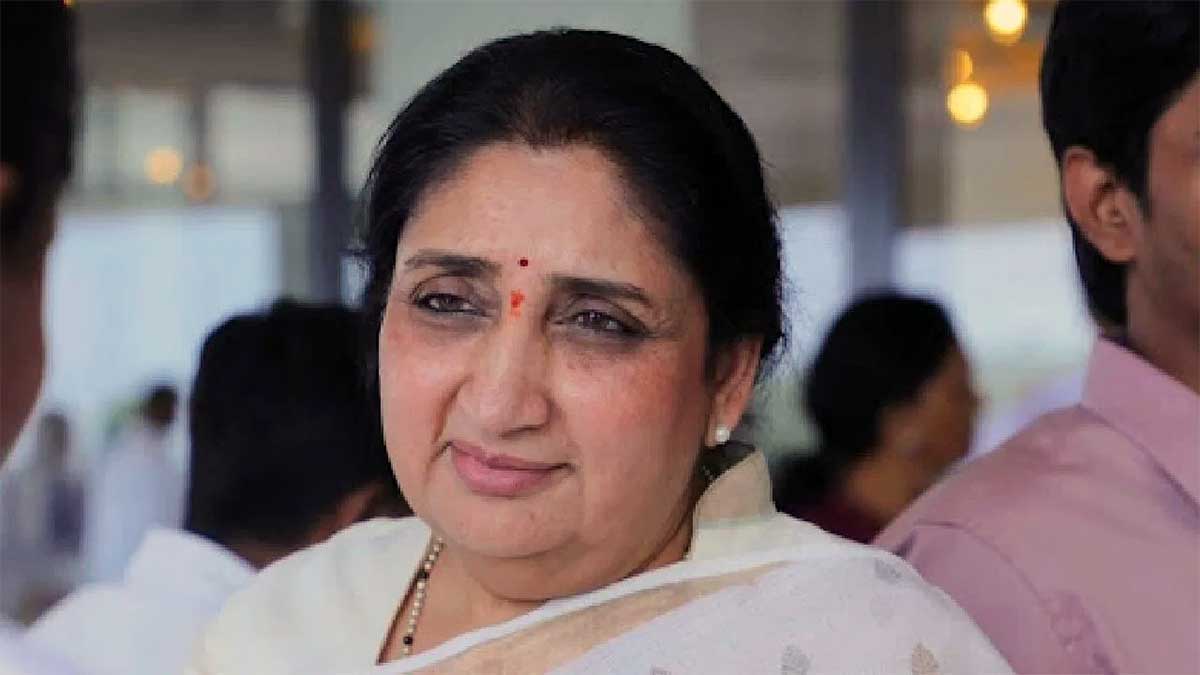 अजित पवार की विरासत संभालेंगी पत्नी सुनेत्रा, बनीं महाराष्ट्र की पहली महिला डिप्टी CM, शरद गुट ने याद दिलाई दादा की अंतिम इच्छा