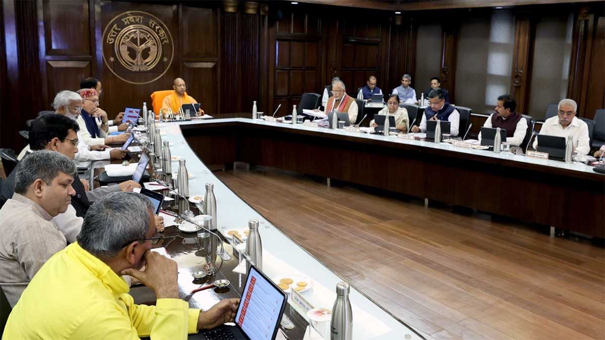 योगी कैबिनेट का बड़ा फैसला: अपनों को प्रॉपर्टी गिफ्ट करना हुआ सस्ता; JS यूनिवर्सिटी की मान्यता रद्द, 13 प्रस्ताव पास