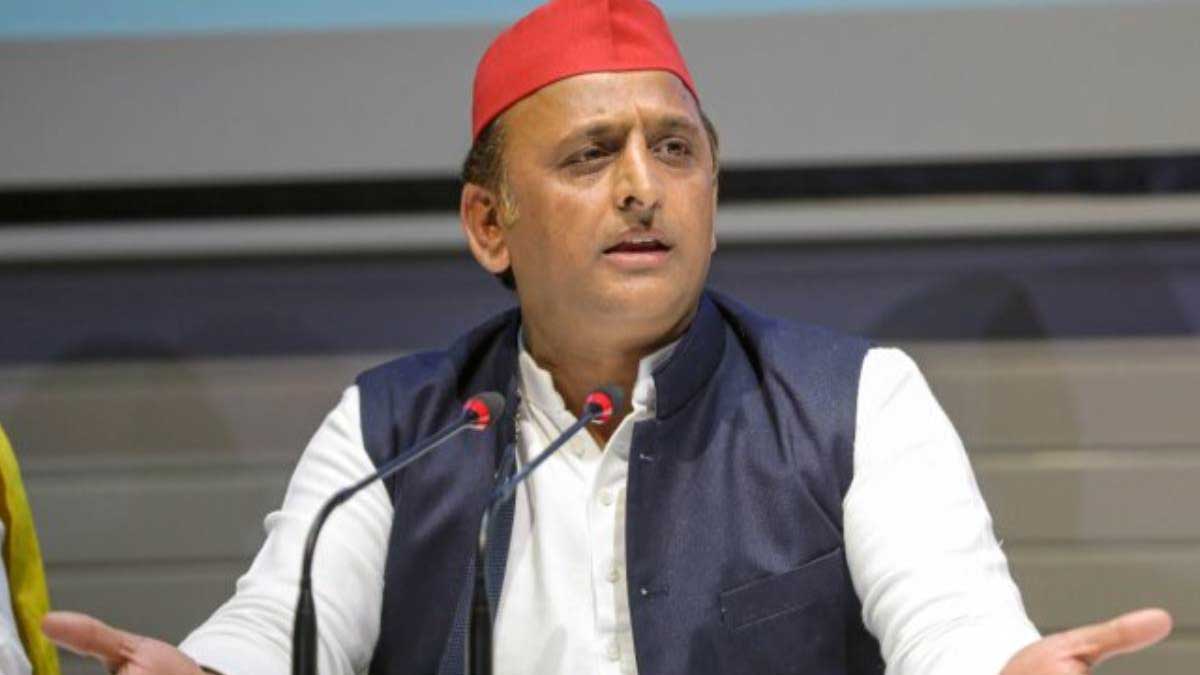 इधर हथेली गर्म, उधर पुलिस नर्म, अखिलेश यादव का योगी सरकार पर करारा प्रहार